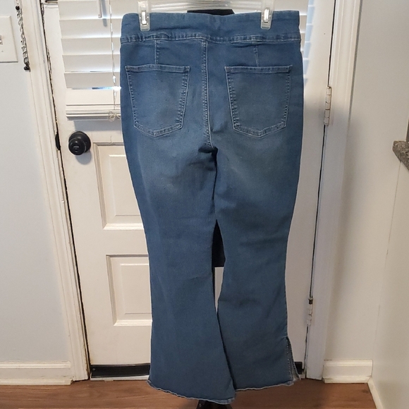 SO Women's Flare Blue Jeans - Picture 6 of 7